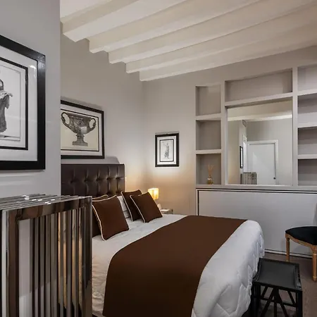 Hr Bedrooms In *