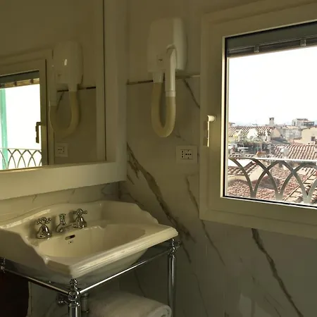 Hr Bedrooms In *