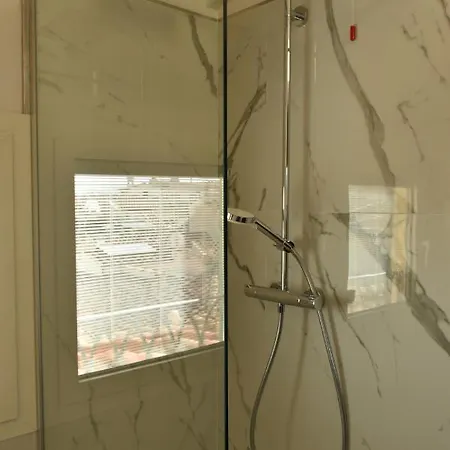 בית הארחה Hr Bedrooms In
